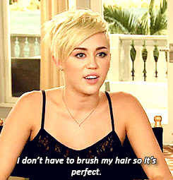 gayblowjob:  miley’s enjoyin short hair she’s gonna enjoy vagina too soon  LOL!  Don’t I wish…
