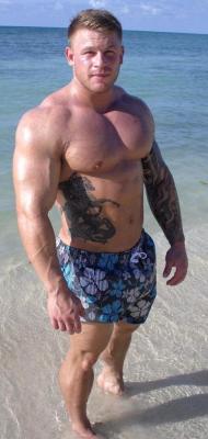 chicagohammer:  Amazing muscled body! 