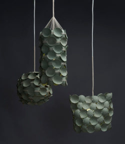 from89:  Recycled Pendant Lamps (by Kelly Caruso)   Arte con huevos