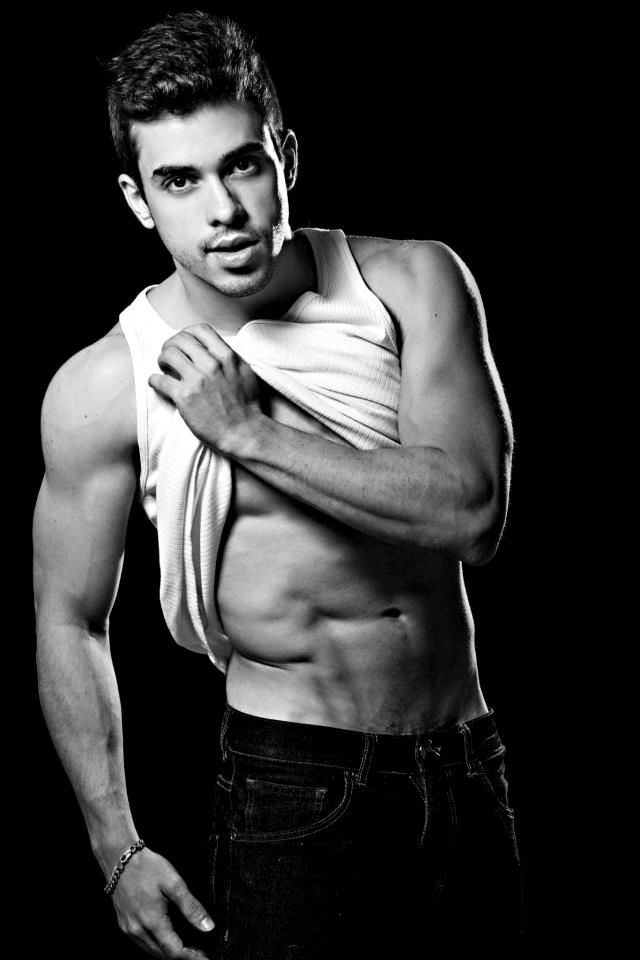 999roses:  flood-shadow-in-zoo:  Saulo Ismar  Brazilian Model