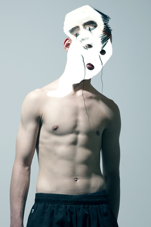 254forest:  DYLAN BY PIERRE DEBUSSCHERE ©254FOREST 