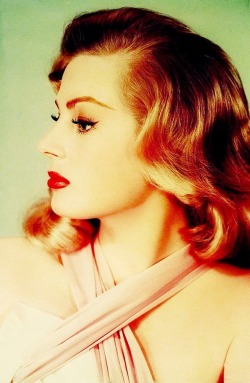 vintagebreeze:
“ Anita Ekberg in color.
”