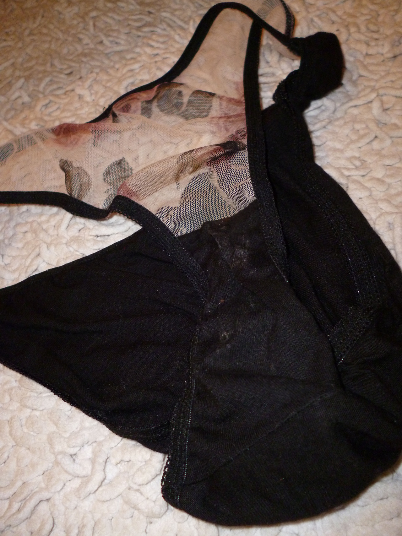 mysistersdirtypanties:  Get your cock out and wank over my sister’s pussy scented