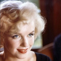 marilynellie:  Marilyn during filming Some Like It Hot 1959 #marilyn #marilynmonroe #vintage #oldhollywood #marilynettes (Taken with Instagram)