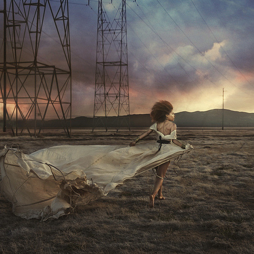 Sex vanished:  Brooke Shaden - Power Lines  pictures