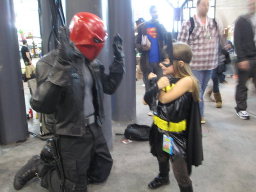 reavien:fuckyeahjasontodd:kissmedeadly24:Caught! (Red Hood and Batgirl) by *muKenOh my Jason. This i