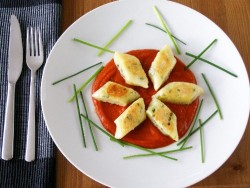 letthemeatvegancake:  Pan Fried Chive Gnocchi