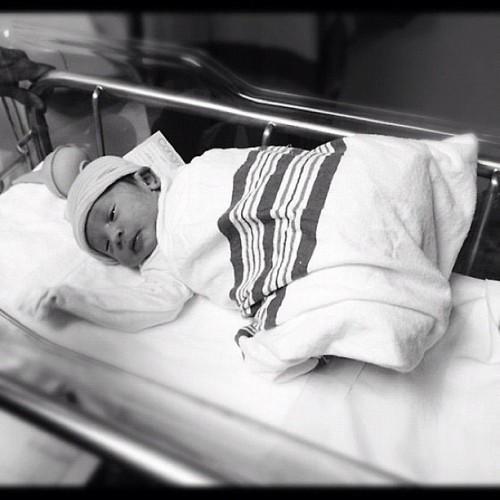 jaaydaddyx:  Tears are coming down OMG baby king Cairo is here 😊😊😊😊 @kinggoldchains congrats he is beautiful 💛💛💛 (Taken with Instagram)