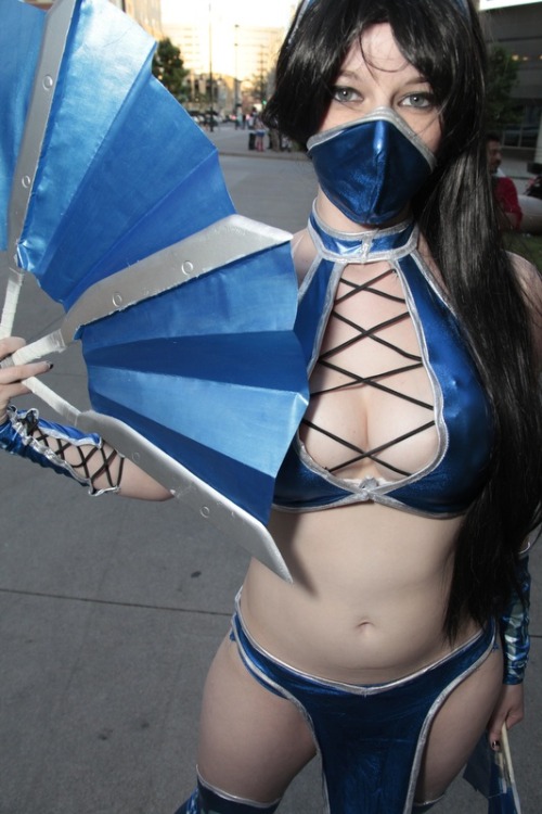 cosplaygirl:  Kitana - Mortal Kombat adult photos