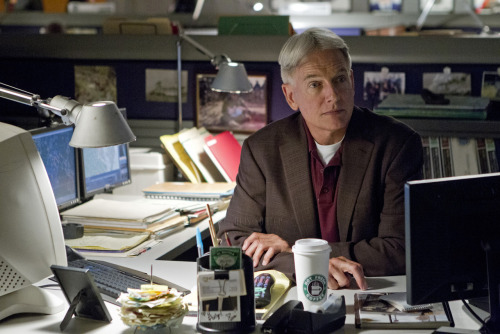 the-last-rat-standing:justagibbsgirl:thenavyyardarchives:NCIS 10x04 Lost at Sea Reblogging for the i