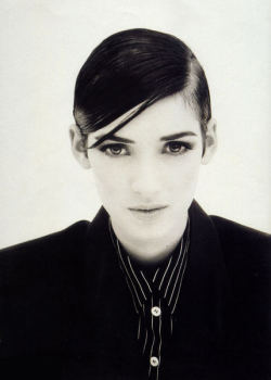 bohemea:  Winona Ryder 