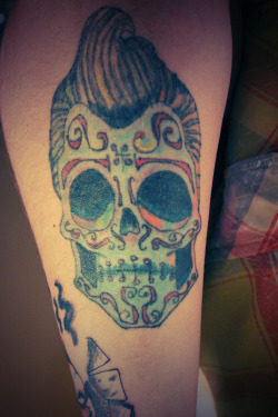 angtattoo:  Mexican rockabilly skull 