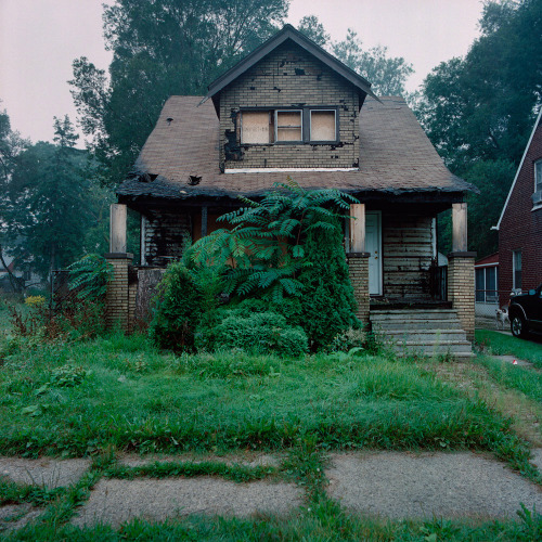 forbiddenplaces: Abandoned house. Detroit, Michigan.By Kevin Bauman 
