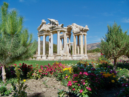 archaicwonder:Tetrapylon of Aphrodisias in Caria A monumental tetrapylon (gateway) leads from the ma