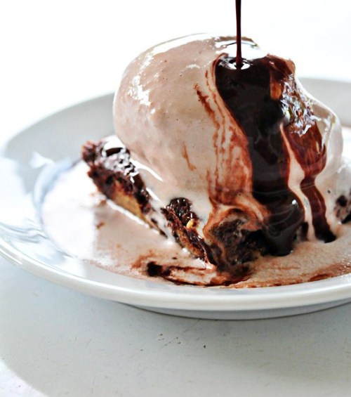 Chocolate Chip Brownie Sundae