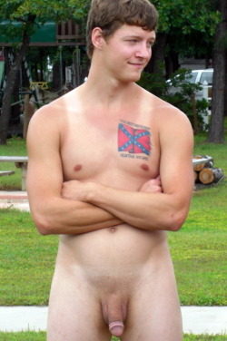 collegecocks:  Thank God for Country Boys!  Love the wife beater tan line. Hotttttt