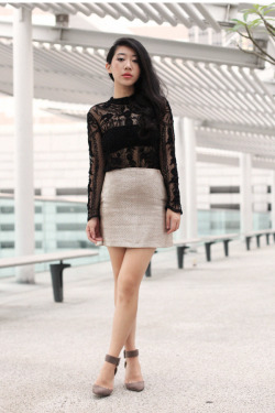 what-do-i-wear:  Zara blouse and heels, Topshop skirt &amp; vintage velvet blazer (image: thestylevoyager)