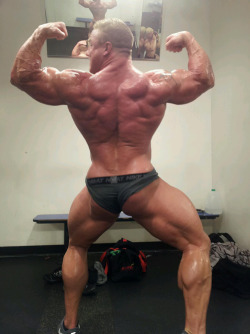 buildingthebodybeautiful:  Brad Rowe 