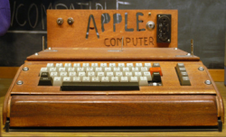 cnet:  The evolution of Apple products (via CBSNews) 