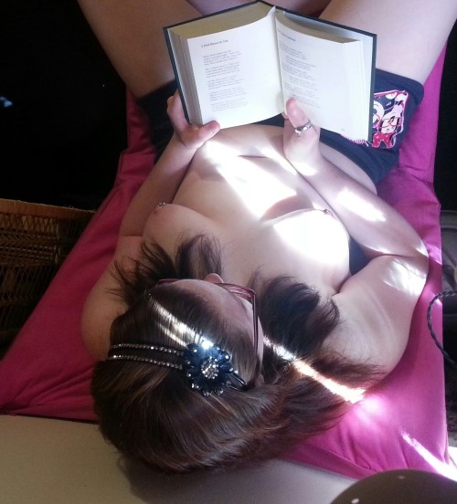 piercednipples:  YES. silent-psychosis:  I’ve been getting so many requests about posting a TT of me reading a book.. so here you go. XD I gave in. It’s a late one but whatever.   