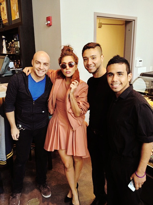 ladyxgaga:  Updated: Gaga with fans in Chicago yesterday. 