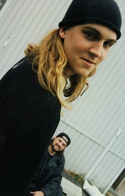 quinsee:  so much cole sprouse on my dash  totally not cole sprouse &gt;.&gt; i understand this was the joke. but just stop right fucking there. Jason Mewes is amazing, dont you even try to compare them.