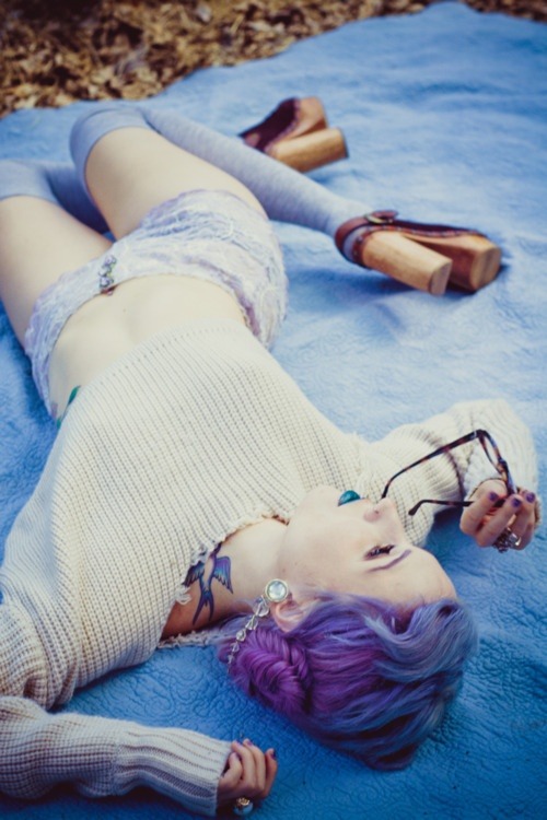 lunar-ave:  anxietykilledthekat:  .  x