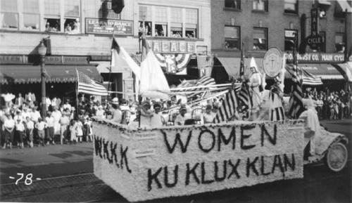 fromonesurvivortoanother: siddharthasmama:knowledgeequalsblackpower: Women of the KKK. in case peopl