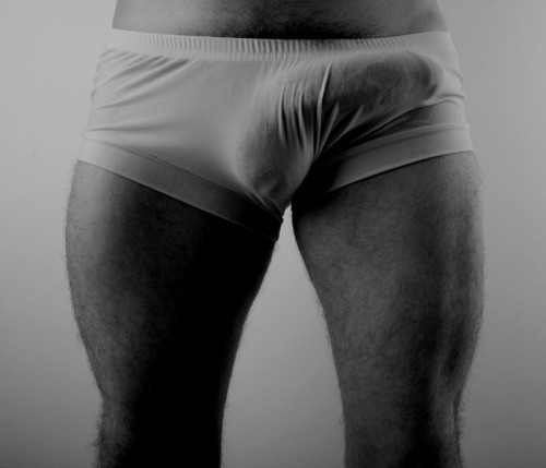 http://gaypixel.tumblr.com/post/33800642788