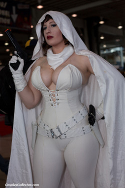 dtjaaaam:  Ghost - New York Comic Con 2012 Elisa Cameron lives again. 