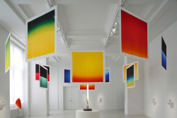 symmetrical:  (via hermes)  Hermès Editeur  Couleurs de l’ombre by Hiroshi Sugimoto  In 2008 Hermès edited its first “carré d’artiste”, Hommage au carré by Josef Albers followed  by a second in 2010, Photos-souvenirs au carré by