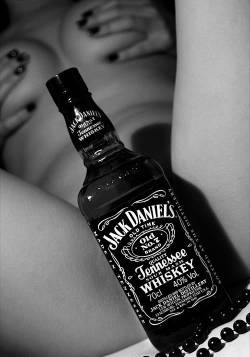 whiskey-gets-her-frisky:  rain-corn-whiskey