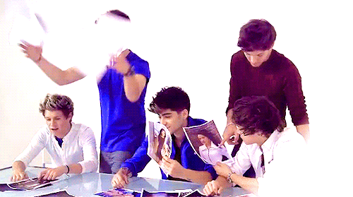secretagentpayne:  Did you ever realize that in this gif  the picture actually comes
