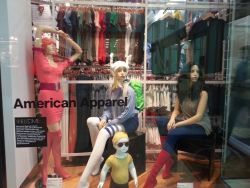 Hora-De-Aventura:  Looks Like Someone At American Apparel Watches Adventure Time…