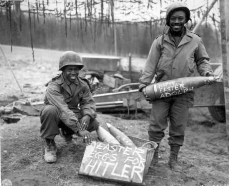 conchesumadres:  huevos de pascua para Hitler 