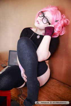 cumonglasses:  Hex Hypoxia..fucking sexy..ink+glasses