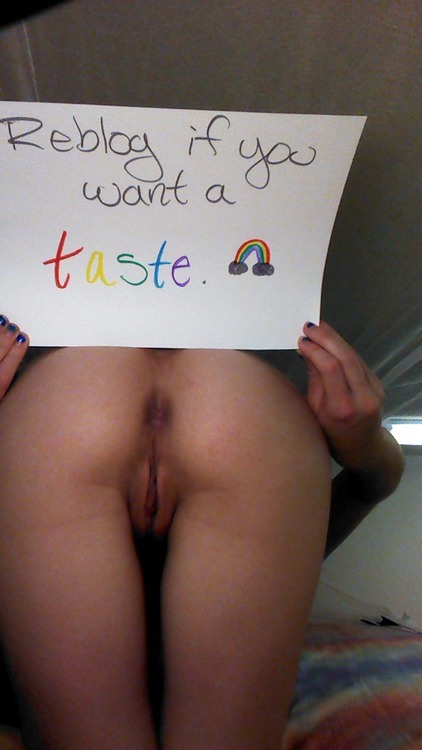 xselfshot:  Follow and reblog if you wanna taste..  Yes!