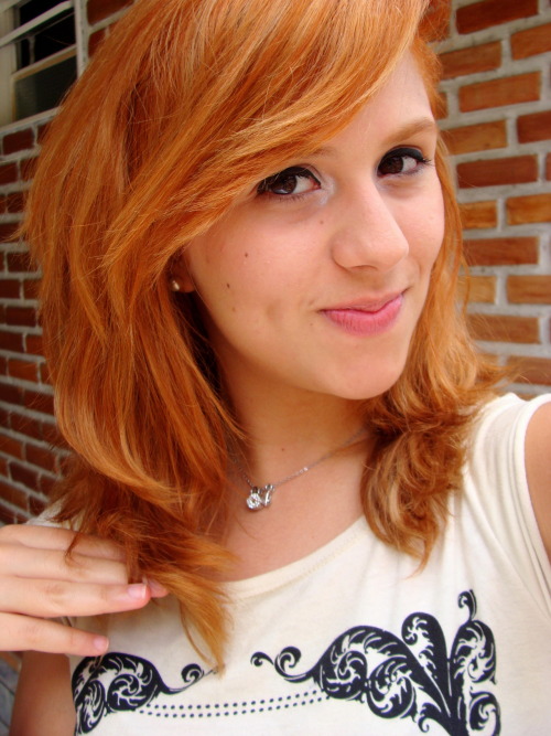 creepyinatshirt:Me and my new hair color :D yay 