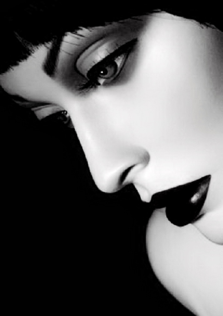 Eve Grey