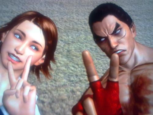 flyajess: LOLOLOL His face. His Peace sign. LOLOLOLOL Oh Miharu..&lt;3