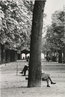 adanvc:  The Champs Elyseés, Paris, 1929.