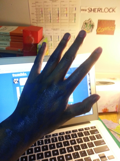 bewareofabbeyroad:  scarylock-holmes:  scarylock-holmes:  scarylock-holmes:  I FELL ASLEEP IN FRONT OF MY COMPUTER FOR LIKE TWENTY MINUTES OR SOMETHING AND THEN WHEN I WOKE UP MY HAND WAS BLUE I just screamed then my mum walked past my room like nothing