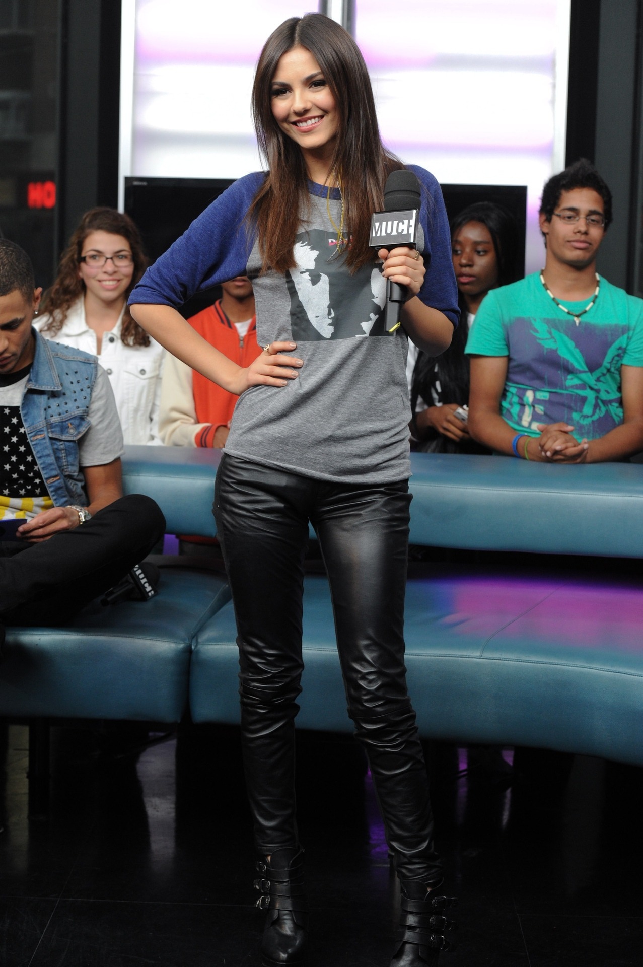 Victoria Justice - MuchMusic. ♥  Leather and boots. ♥