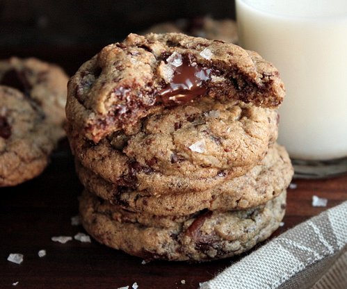 gastrogirl:  soft and chewy gluten-free chocolate chip cookies. 