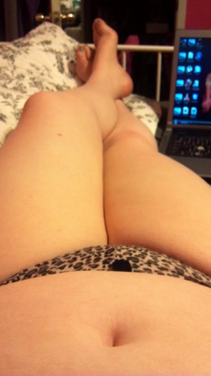 courtneykaye:  horny little girl 