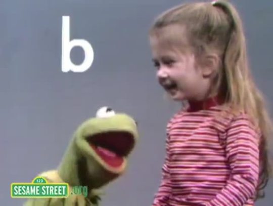 321redlightt:  muppetmayhem:  Friendly reminder classic moments like these with the kids are entirely unscripted.  my heart exploded   i swear this was so damn cute i cried alil how she was like i love u at the end