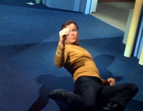 get-trekked: fuckyeahstartrektos: How even? TAKE ‘EM TO THE BRIDGE(SexyBack starts playing lou