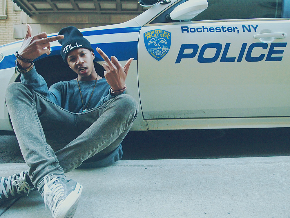 jahxjah:  taken by @lotuscastles 