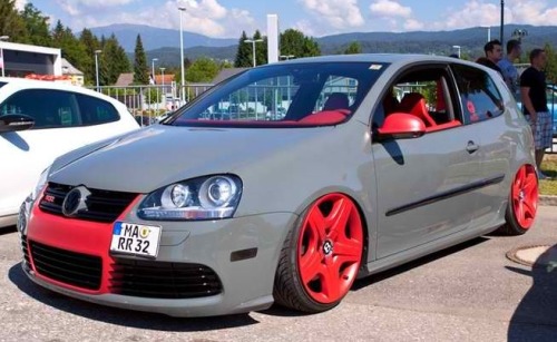 r32speed:  2008 R32 Mk5 Custom Color Grey on Redish Bentleys