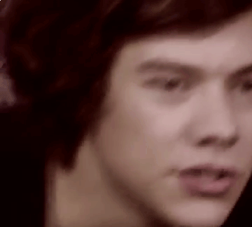 tornbetweenzianourry:  narry; One Direction Freshly Squeezed Interview [x]  